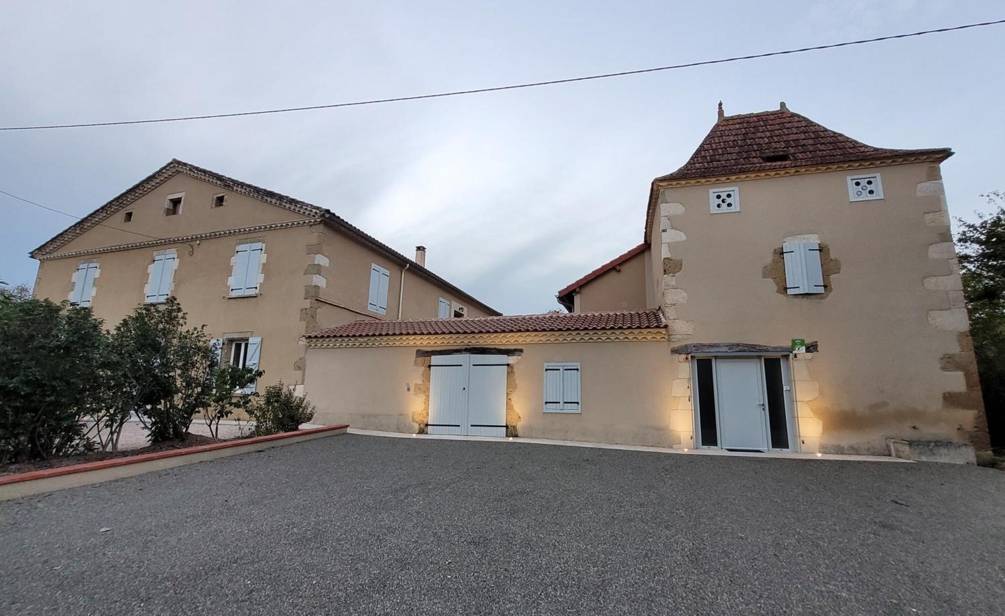 Gite Campagne Famille 15 Pers Piscine Chauffee Jeux Enfants Petanque Saint-Sauvy Екстериор снимка